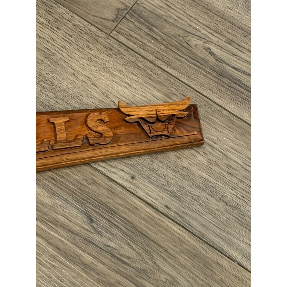 Vintage Hand-Carved Wood Chicago Bulls 3D Sign Wall Decor Man Cave NBA Art